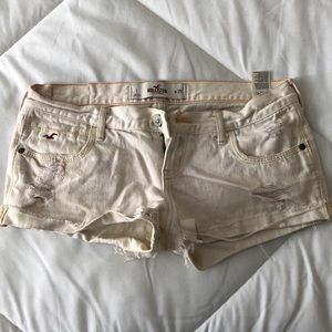 Hollister Cutoff Shorts - Beige